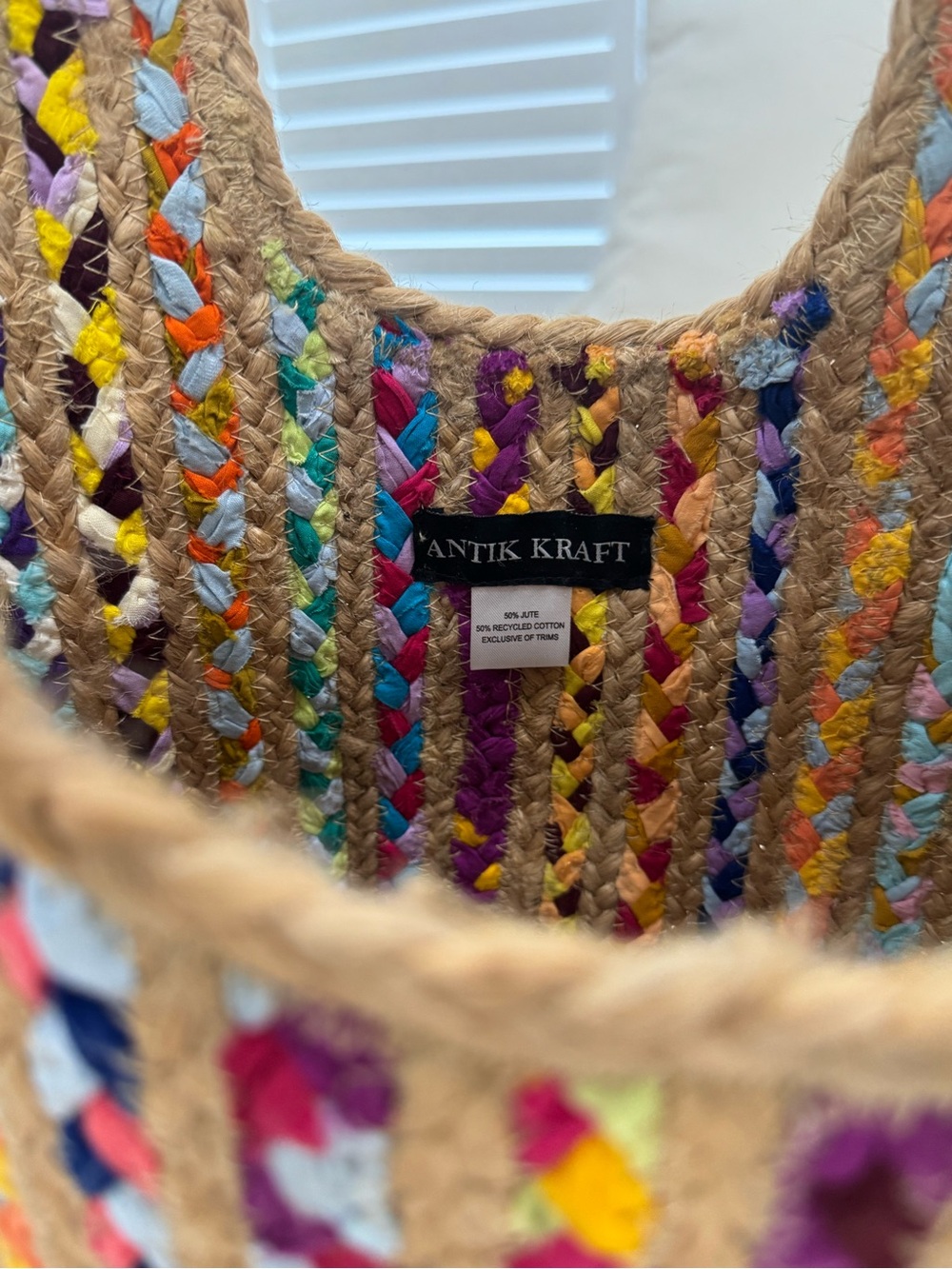 Multicolor Braided Straw Tote Bag - Women - Picture 4 of 8